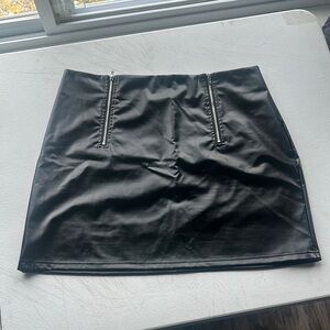 NEW Black Mini Skirt with Zipper Detail size XL